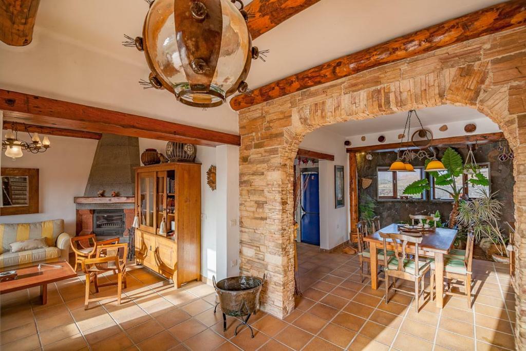 Villa Eloisa Тінахо Екстер'єр фото